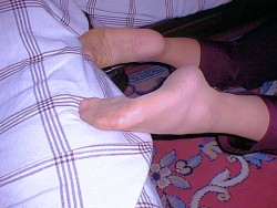 FEET008.JPG